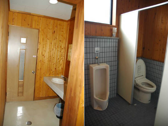 石岡市つくばねオートキャンプ場の管理棟内のトイレ